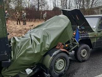 U Jihlavy se srazila auta nizozemské armády. Konvoj mířil na Slovensko