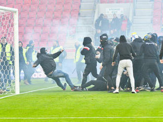 Trnavskí policajti sa stále zaoberajú výtržníkmi z futbalového zápasu, obvineniam čelia len spartakovci