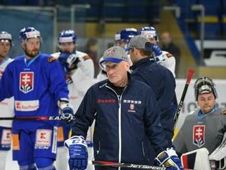 Slováci sa začali v Trenčíne pripravovať na májové MS, chorého Regendu nahradil v kádri 17-ročný Honzek