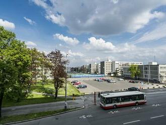 Energeticky úsporné projekty od ČEZ ušetřily zákazníkům loni čtvrt miliardy korun