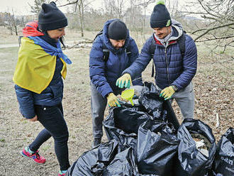 Když práci uprchlíkům, ať odpovídá jejich kvalifikaci. České firmy vydělají