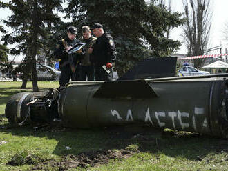 Zelenskyj pre Kramatorsk burcuje svet. Obe strany sa obviňujú z raketového útoku