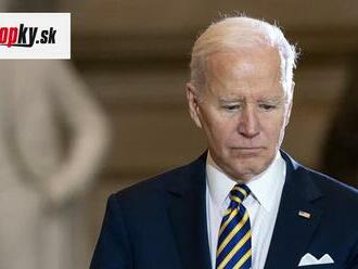 Biden telefonoval so Zelenským: Ubezpečil ho o pokračujúcej podpore