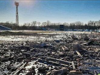 Futbalista utiekol z Černihiva do Poľska: Rusi štadión zbombardovali, videli v ňom vojenskú základňu!