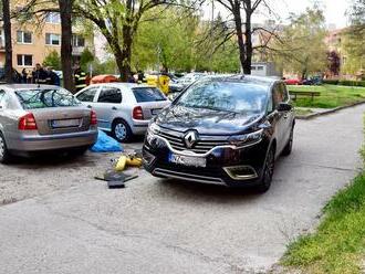 Tragická nehoda v Štúrove: O život prišiel chodec   ležiaci na parkovisku