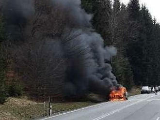 V Kořenově na Jablonecku hasiči zasahovali u požáru osobního automobilu v plném rozsahu. Požár byl…