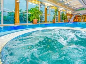 Harkány 350 m od termálov: Dráva Hotel Thermal Resort **** s neobmedzeným wellness a saunami + polpenzia