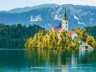 Slovinsko len 400 m od jazera Bled: Hotel Astoria Bled *** s raňajkami a luxusným wellness + dieťa zadarmo