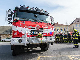 Společnost THT Polička dodala do obce Brniště velkoobjemovou Tatru Terra s kabinou pro družstvo