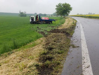 V Nabočanech zasahovaly složky IZS. Na silnici číslo 17 došlo ke střetu nákladního auta s osobním…