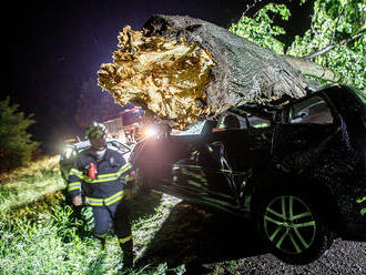 Kvůli bouřce opět narostly počty zásahů, hasiči zasahovali v několika krajích