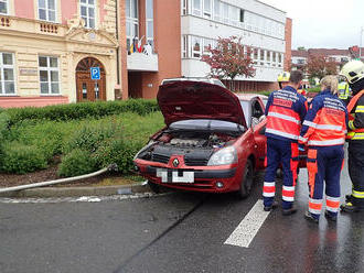 Průjezd Vizovicemi ochromila nehoda osobního automobilu tovární značky Renault, se kterým řidička…