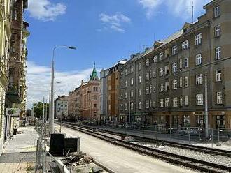 Zákaz zastavení. Na Masarykově třídě v Olomouci řidiči nově nezaparkují