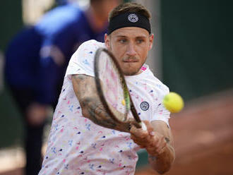 Molčan postúpil na Roland Garros do druhého kola, vyzve najvyššie nasadeného Djokoviča