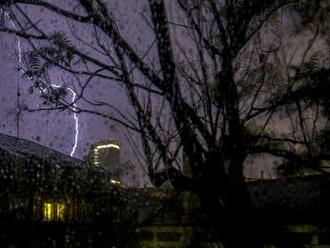 Na Slovensko dorazia búrky, varujú pred nimi aj meteorológovia: KEDY a KDE udrú?