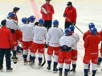 Trénink hned po příletu do Finska. Reprezentace čeká, co Pastrňák s Palátem