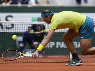 Paríž uvidí bitku odvekých rivalov. Nadal ustál drámu a vyzve Djokoviča