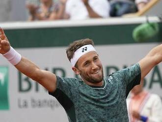 Deň severanov v Paríži. Nór a Dán si zahrajú o semifinále Roland Garros