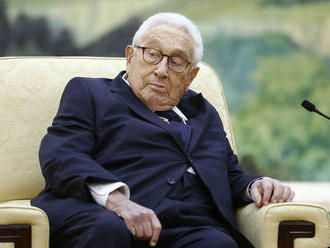 Kissinger: Ukrajina by sa mohla vzdať časti územia