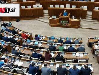 Pomoc proti inflácii prerokuje parlament v zrýchlenom režime