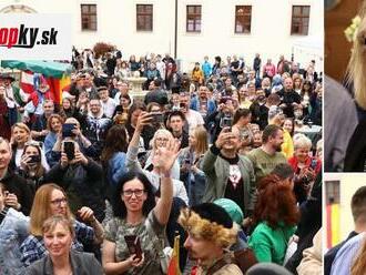 FOTO Carmen a Róbert Geissenovci sú na Slovensku: Spôsobili hotový OŠIAĽ... V Pezinku ich čakala tisícka fanúšikov!