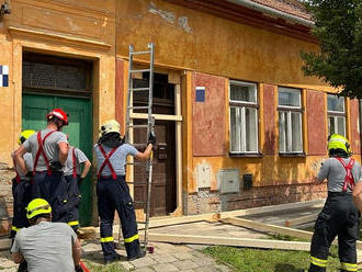 V Kroměříži praskla stěna rodinného řadového domu, statik rozhodl o jejím zajištění