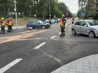 Jednotka ze stanice Litvínov vyjela k dopravní nehodě dvou osobních aut v Podkrušnohorské ulici v…