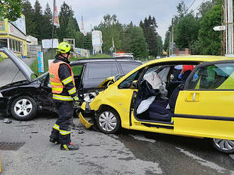 Jednotky ze stanice HZS Jablonec nad Nisou a HZS Tanvald zasahovaly u dopravní nehody dvou vozidel…