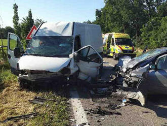 Šest lidí se zranilo při dopravní nehodě dodávky a osobního vozidla na silnici 380 u Hodonína