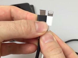 Apple musí v Európe prestať do jesene 2024 používať lightning konektor. Štandardom bude USB-C