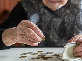 Mimořádné zvýšení důchodů od června: Spočítejte si, jak se změní vaše penze