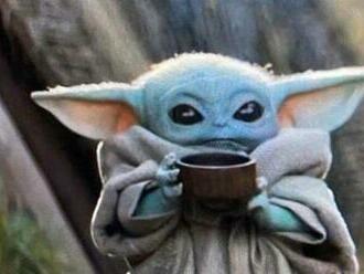 Baby Yoda sahá po srdci diváků. Disney+ láká i na mrňouse ze Star Wars