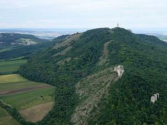 Nad Pálavou jako pták. Paraglidista z výšky zachytil krásu kraje vinic a jezer