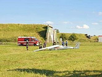 V Plané u Budějovic spadl větroň. Pilot přežil, vážně zraněný je v nemocnici