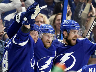 Tampa má po vyradení Rangers zálusk na tretí Stanleyho pohár v rade, Černák sa môže vyrovnať Hossovi