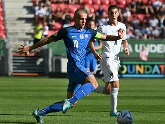 Na mladých Slovákov prišlo osemtisíc ľudí. Prehra o gól mrzí viac než debakel