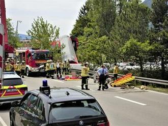 Počet obetí vlakovej nehody v Nemecku NARÁSTOL: Koľko ľudí je NEZVESTNÝCH?