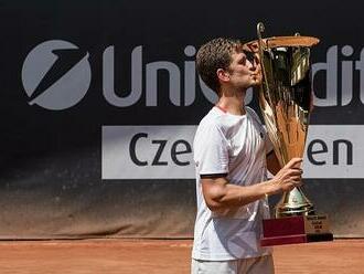 Domácí Kopřiva vyhrál Czech Open. Finále přerušil kolaps sběračky