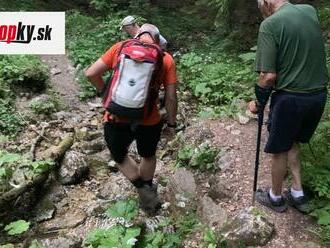 FOTO Horskí záchranári pomáhali 82-ročnému vyčerpanému turistovi: Český dôchodca precenil svoje sily