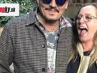 FOTO Depp oslávil svoj TRIUMF v krčme: Masívna PODPORA celebrít... Moderátorka odhalila, čo robil večer predtým!