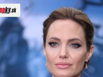 Pikantný milostný život a škandály: Spravte si KVÍZ o Angeline Jolie!