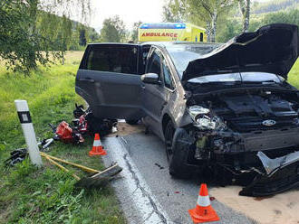 Z důvodu tragické dopravní nehody řidiče motocyklu je uzavřena příjezdová komunikace na přehradu…