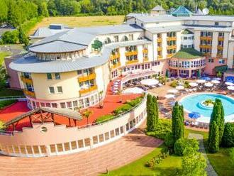 Hévíz: Luxus v Lotus Therme Hotel Spa ***** s termálnym bazénom, saunovým svetom a polpenziou + deti zadarmo.