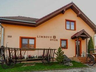 Penzión Limbový dvor v podtatranskej obci Vrbov s dieťaťom do 5 rokov zdarma a 50 % zľavou do Thermal Park Vrbov