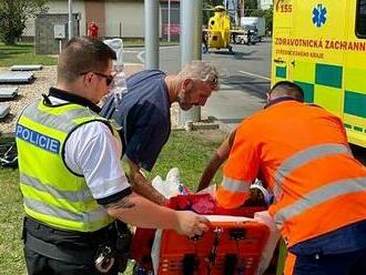 Zastavit masivní krvácení může i ručník. Záchranář pomáhal cestou na nákup