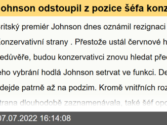 Johnson odstoupil z pozice šéfa konzervativců, post premiéra zatím bude zastávat