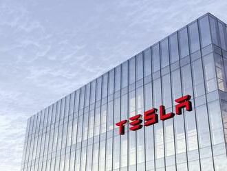 Eurodolar na paritě, akcie znovu ztrácejí. TSLA -6 %, BABA -10 % - Ranní komentář