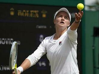 Kritický moment zvládly. Krejčíková se Siniakovou vydřely semifinále Wimbledonu