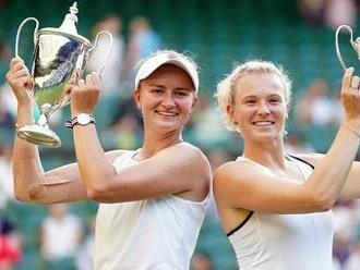 České šampionky. Krejčíková se Siniakovou ovládly čtyřhru na Wimbledonu