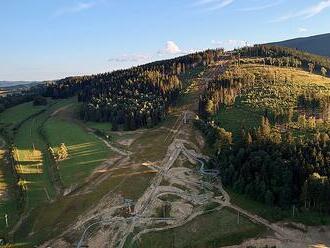 Vytáhněte kolo na Kraličák, nabízí nové traily, skoky i relax na vodě